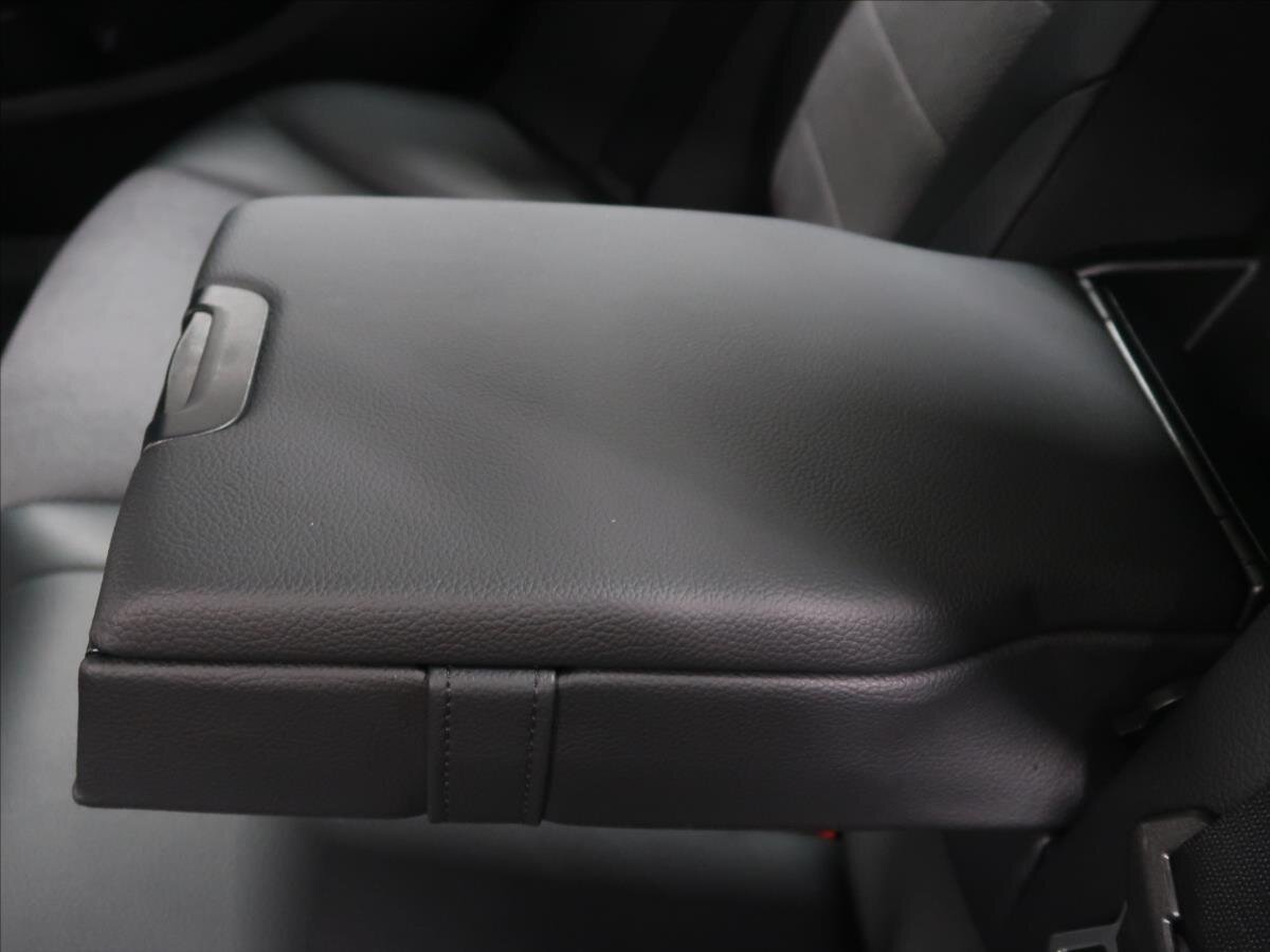 Mercedes-Benz Třídy C Sedan / Limuzína 2,1 l 125 kw