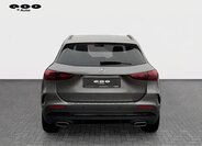 Mercedes-Benz GLA 4