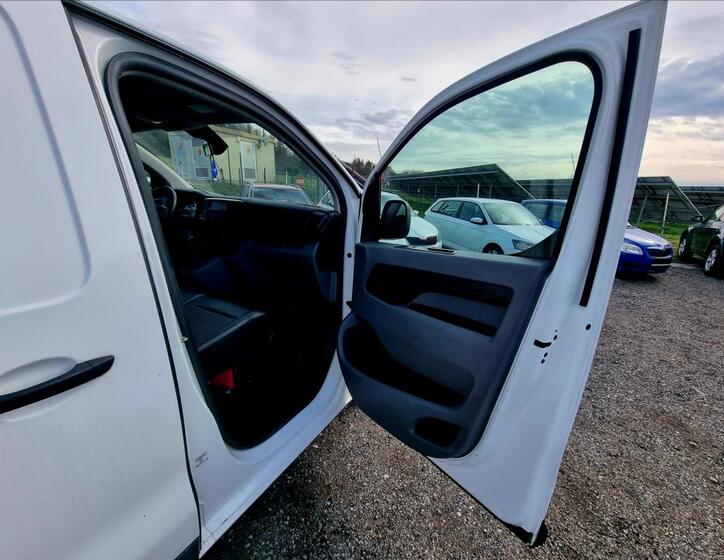 Toyota ProAce 16