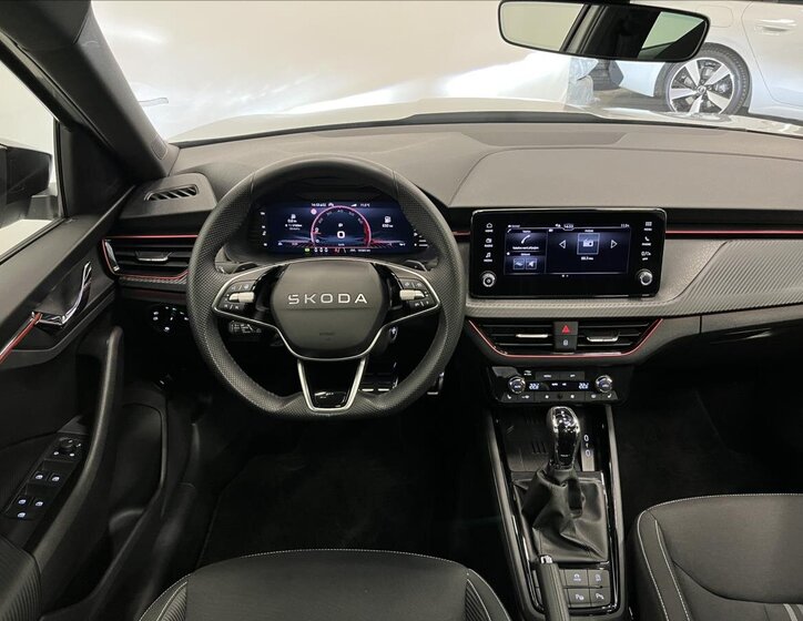 Škoda Kamiq CUV / Crossover 1,5 l 110 kw