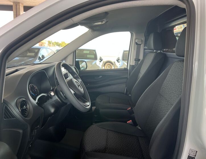 Mercedes-Benz Vito 10