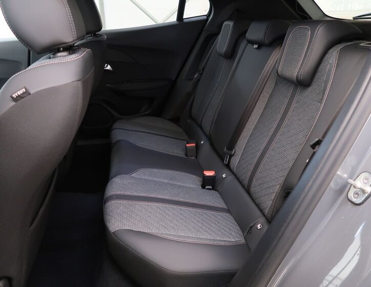 Peugeot 2008 SUV / Terénní 1,2 l 74 kw