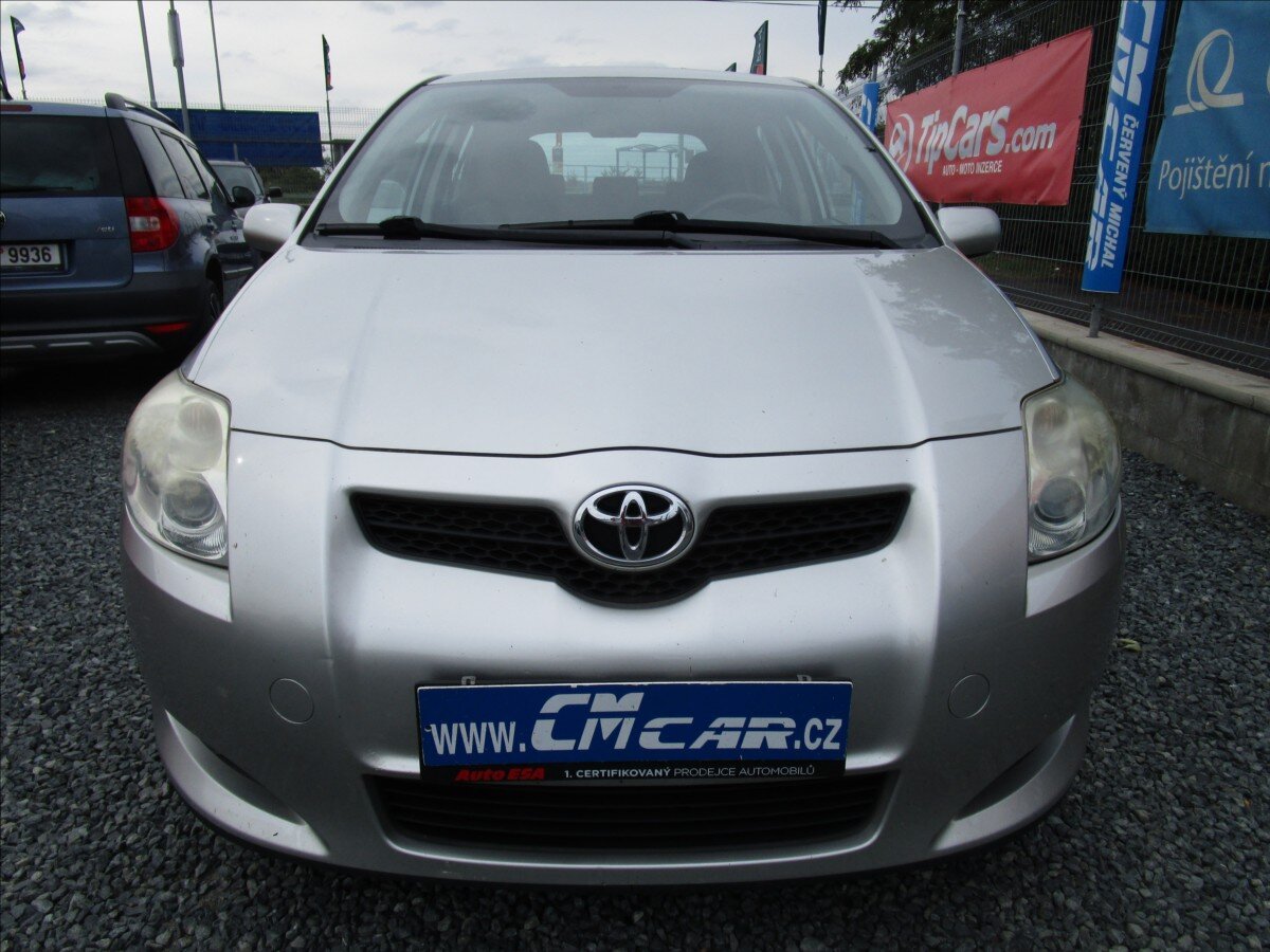 Toyota Auris Hatchback 1,4 l 66 kw