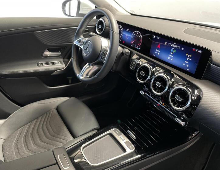 Mercedes-Benz CLA 18