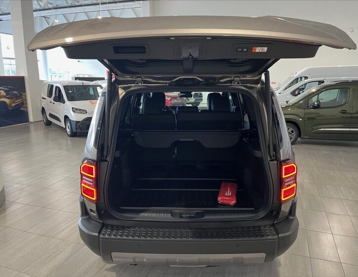 Toyota Land Cruiser SUV 2,8 l 150 kw