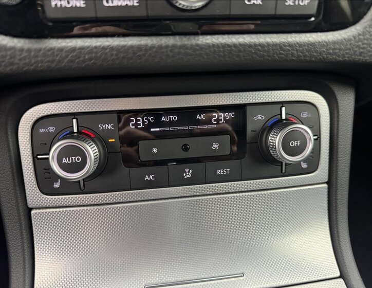 Volkswagen Touareg SUV / Terénní 3,0 l 193 kw