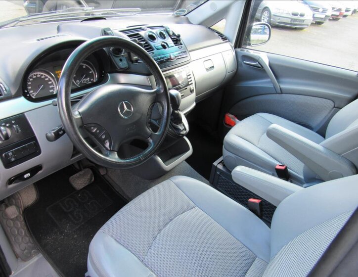 Mercedes-Benz Viano Kombi 3,0 l 150 kw