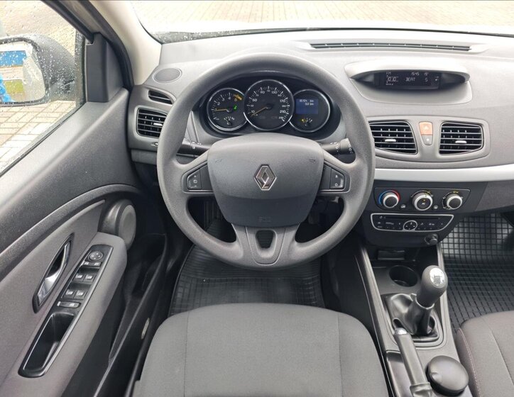 Renault Fluence Sedan / Limuzína 1,5 l 66 kw