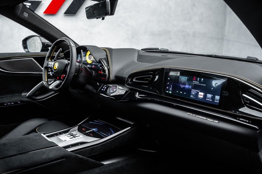 Ferrari Ostatní SUV / Terénní 6,5 l 529 kw