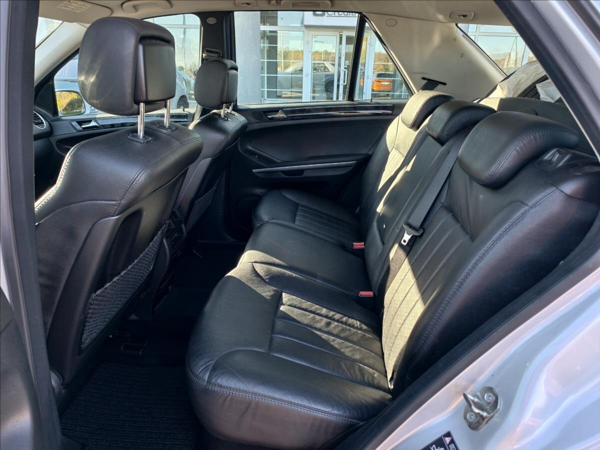 Mercedes-Benz Třídy M SUV 3,0 l 140 kw