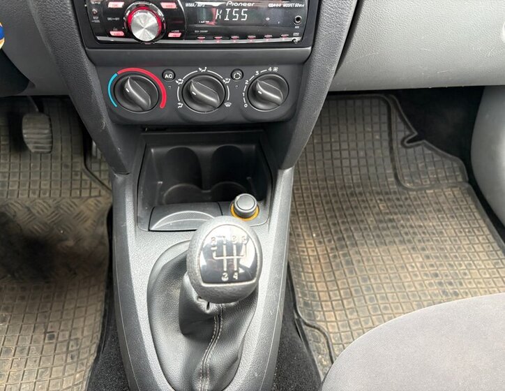 Renault Thalia Sedan / Limuzína 1,1 l 55 kw