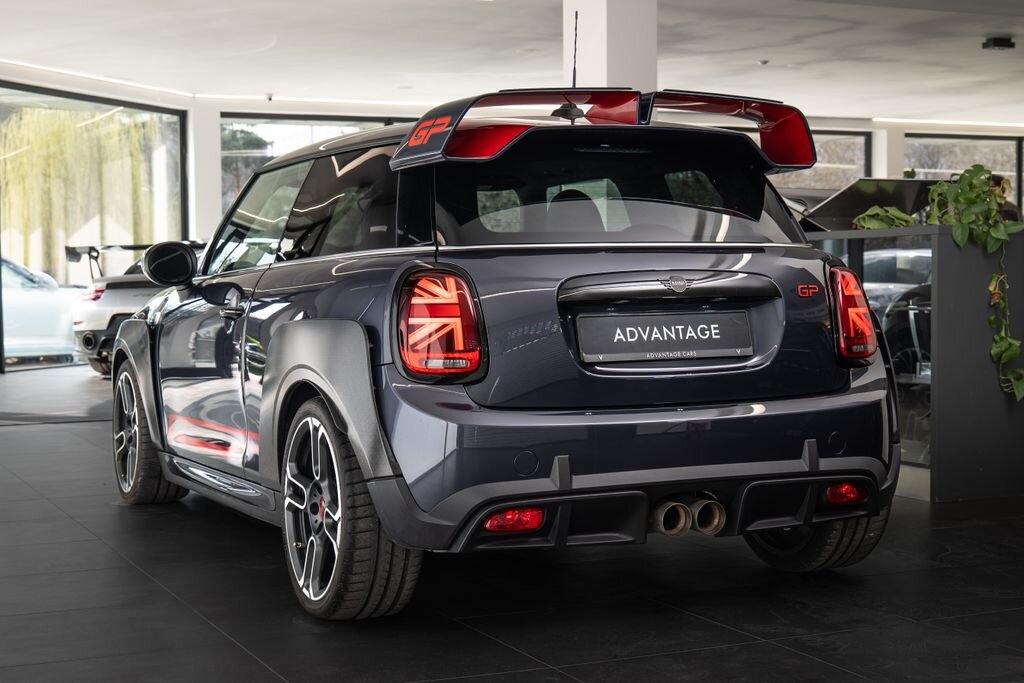 Mini Cooper Hatchback 2,0 l 225 kw