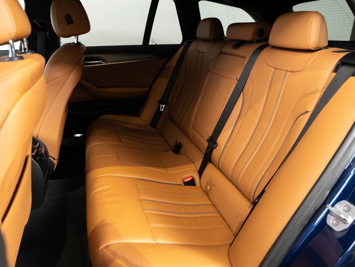 BMW Řada 5 Kombi 3,0 l 195 kw