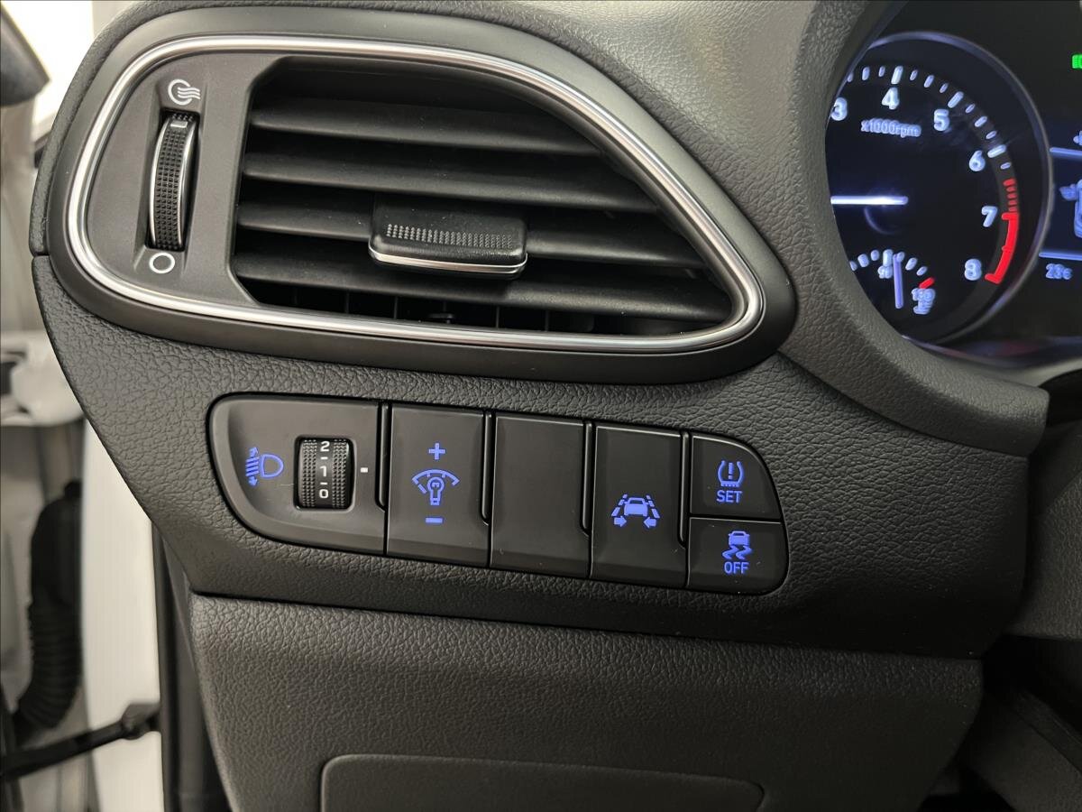 Hyundai i30 Kombi 998,0 88 kw