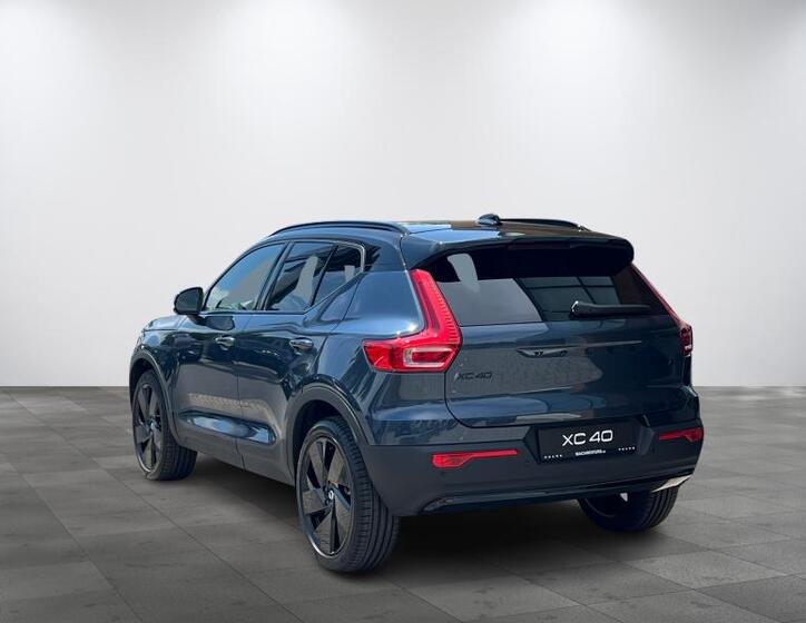 Volvo XC40 3