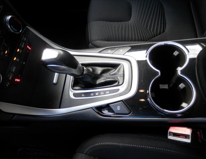 Ford S-MAX MPV 2,0 l 110 kw