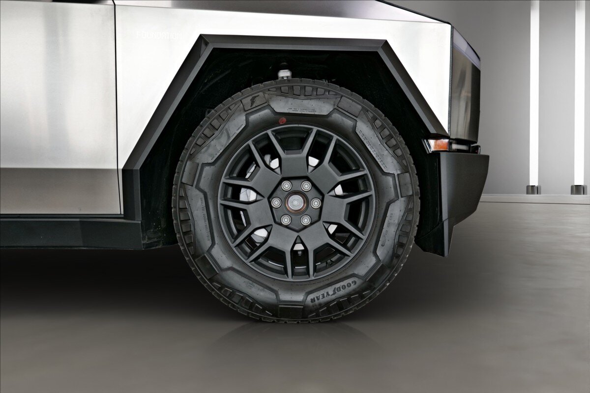 Tesla Ostatní SUV 0,0 450 kw