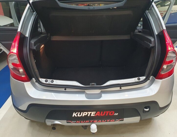 Dacia Sandero Hatchback 1,6 l 62 kw