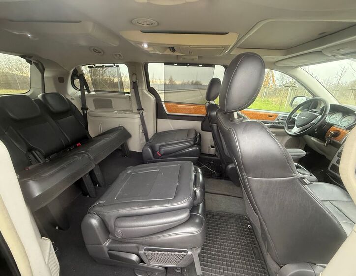 Chrysler Grand Voyager 12