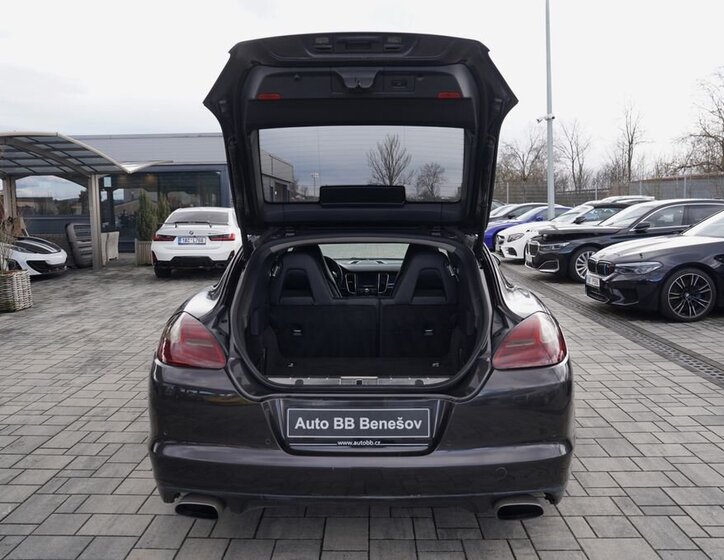Porsche Panamera Sedan 3,6 l 220 kw