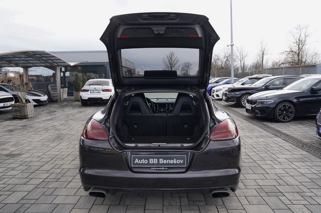 Porsche Panamera Sedan 3,6 l 220 kw