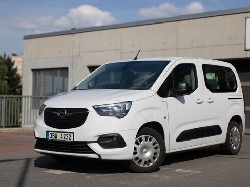 Opel Combo VAN / Minibus 1,2 l 81 kw
