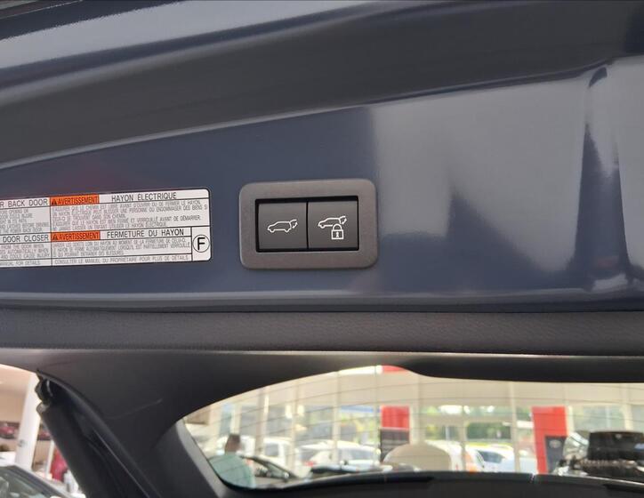 Toyota Corolla Cross 8