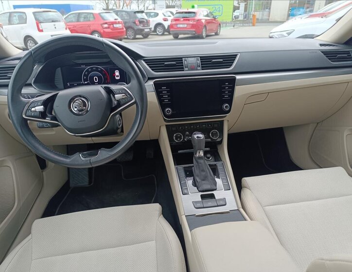 Škoda Superb Liftback 2,0 l 110 kw