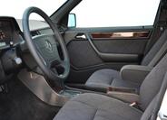 Mercedes-Benz 124 13