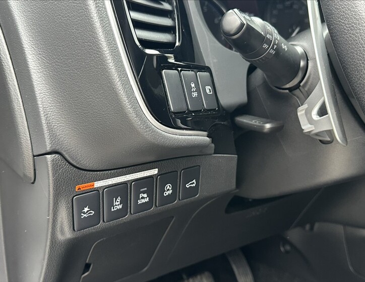 Mitsubishi Outlander 30