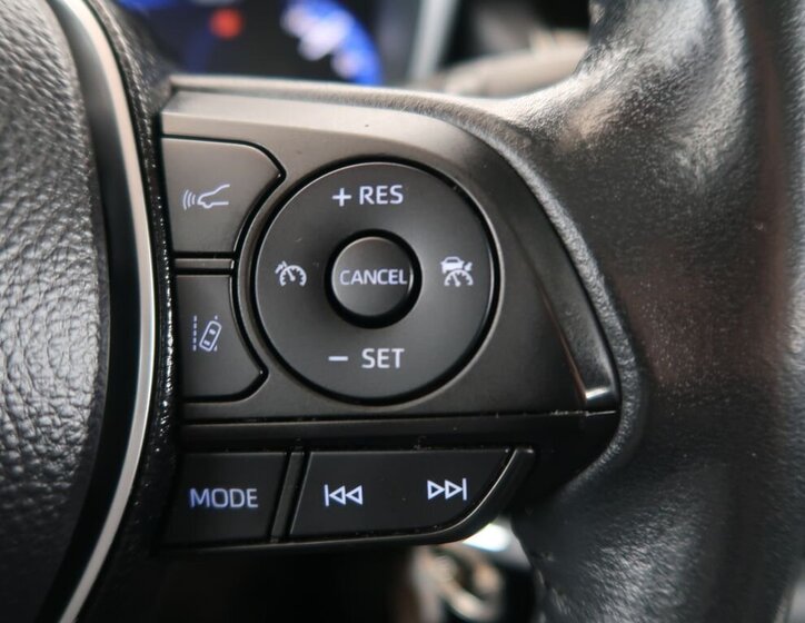 Toyota Corolla Sedan / Limuzína 1,5 l 92 kw