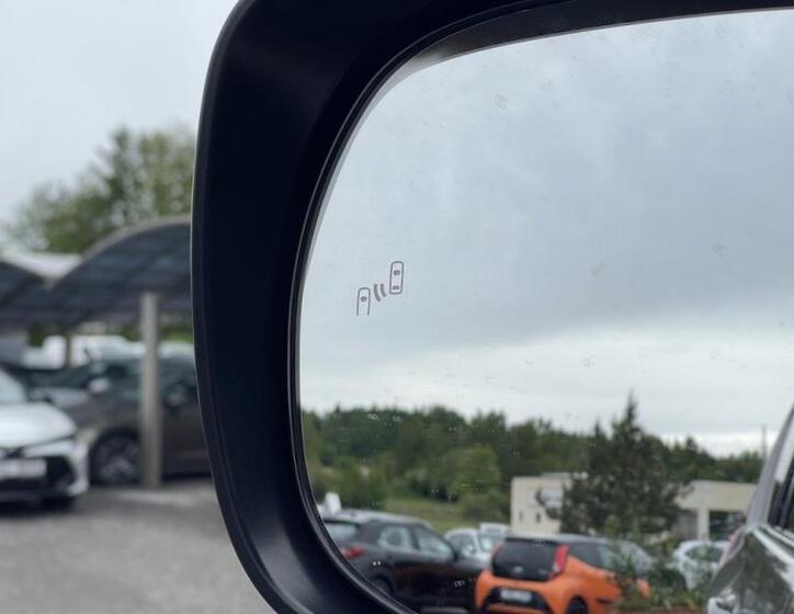 Toyota Land Cruiser 68