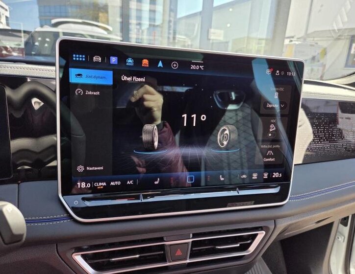 Volkswagen Tiguan SUV / Terénní 2,0 l 195 kw