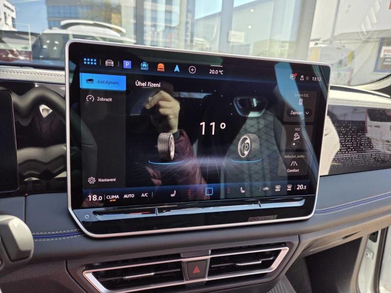 Volkswagen Tiguan SUV / Terénní 2,0 l 195 kw