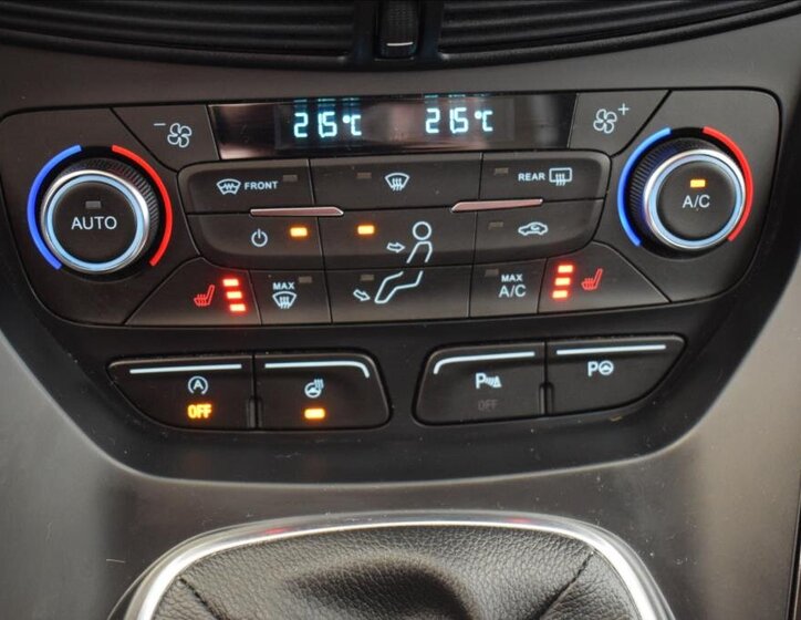 Ford Kuga SUV / Terénní 2,0 l 110 kw