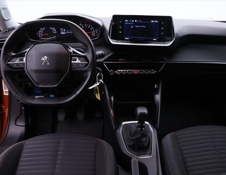 Peugeot 2008 SUV / Terénní 1,2 l 74 kw