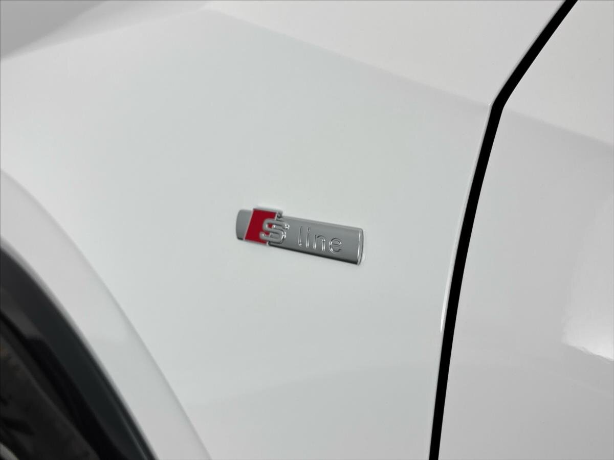 Audi Q2 SUV / Terénní 1,5 l 110 kw