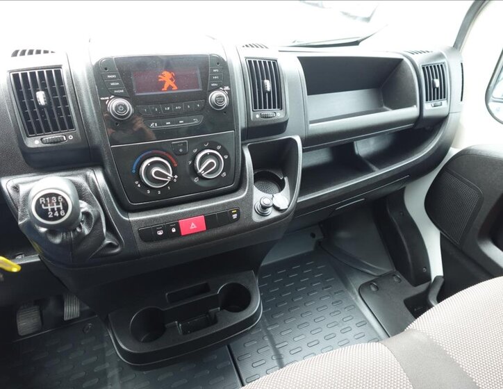 Peugeot Boxer Ostatní 2,2 l 121 kw