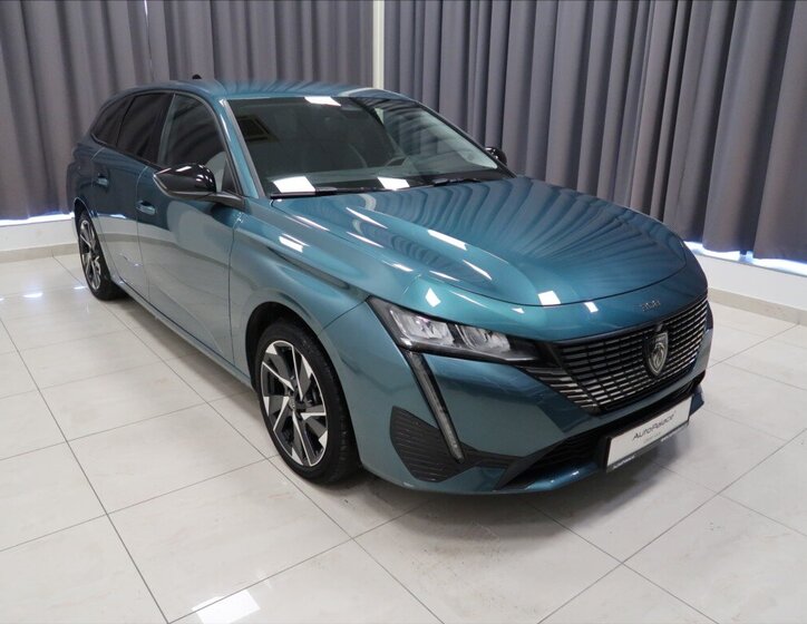 Peugeot 308 Kombi 1,2 l 96 kw