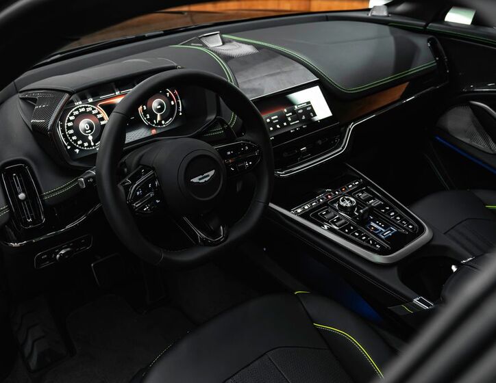 Aston Martin Ostatní 25