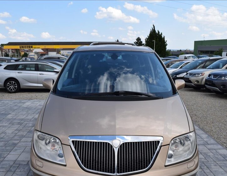 Lancia Phedra MPV 2,2 l 94 kw