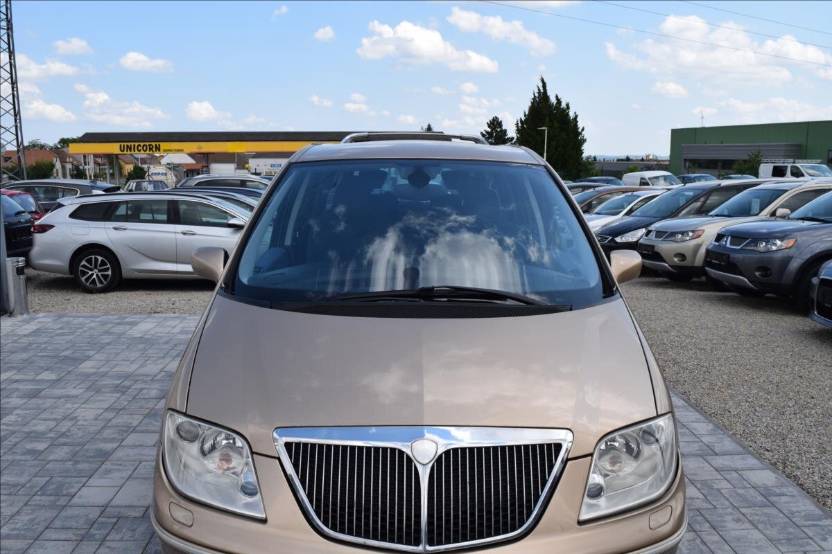 Lancia Phedra MPV 2,2 l 94 kw