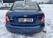 Hyundai Accent 8
