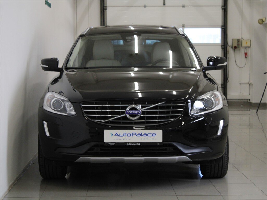 Volvo XC60 SUV / Terénní 2,0 l 140 kw