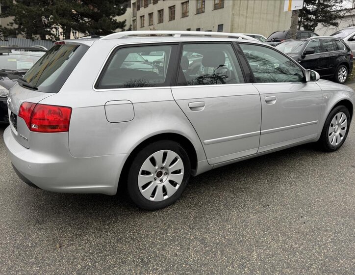 Audi A4 Kombi 2,0 l 103 kw
