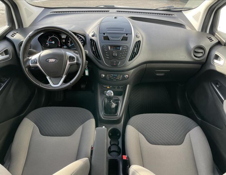 Ford Tourneo Courier 6