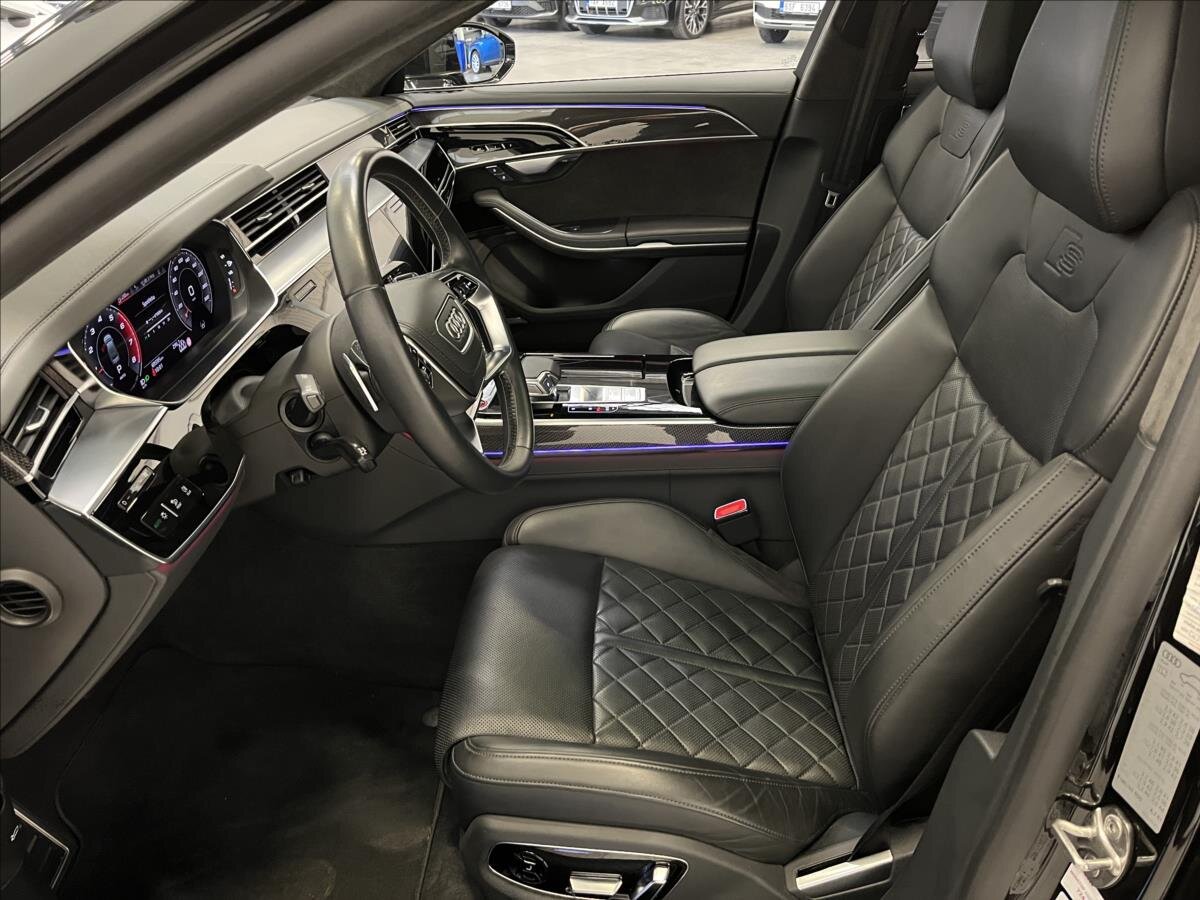 Audi S8 Sedan 4,0 l 420 kw