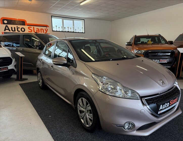 Peugeot 208 Hatchback 1,4 l 70 kw