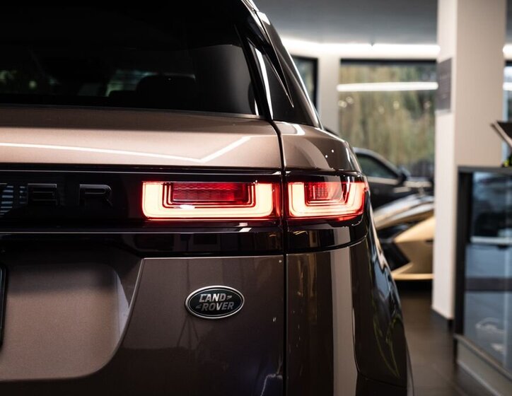 Land Rover Range Rover Velar SUV 3,0 l 221 kw