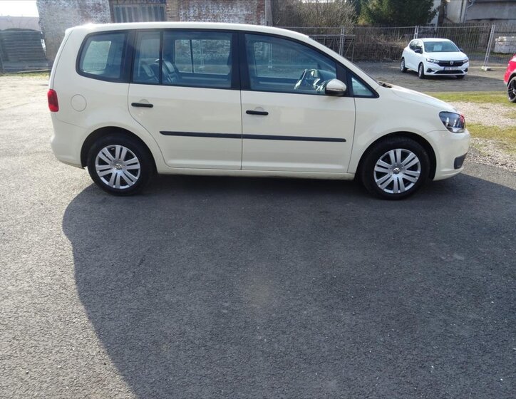 Volkswagen Touran Kombi 1,6 l 77 kw